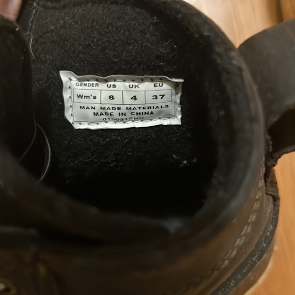 Women’s Xtratuf Boots - Picture 6 of 8